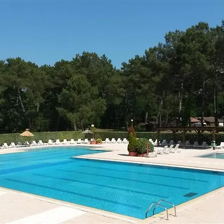 Au Cadre Verdoyant Sur Le Bassin D'arcachon